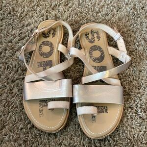 Sorel women’s Ella criss-cross metallic sandals
